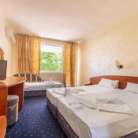 Хотел Черноморец 호텔 2*