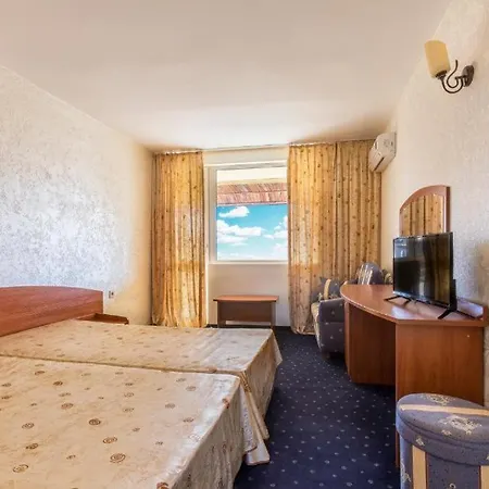 Хотел Черноморец 酒店 切尔诺莫雷茨