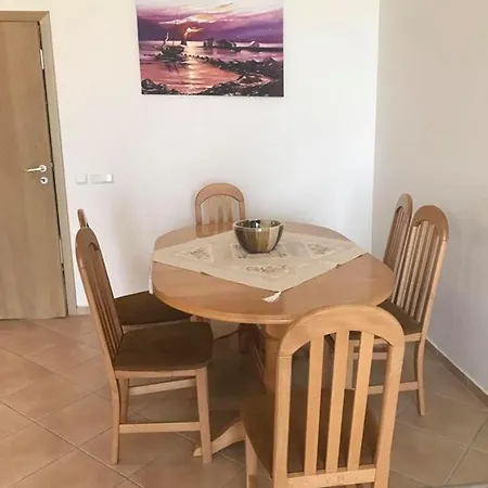 голям в затворен комплекс Appartement Chernomorets